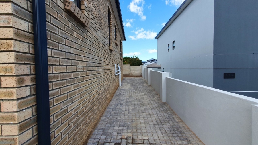 3 Bedroom Property for Sale in Dana Bay Western Cape